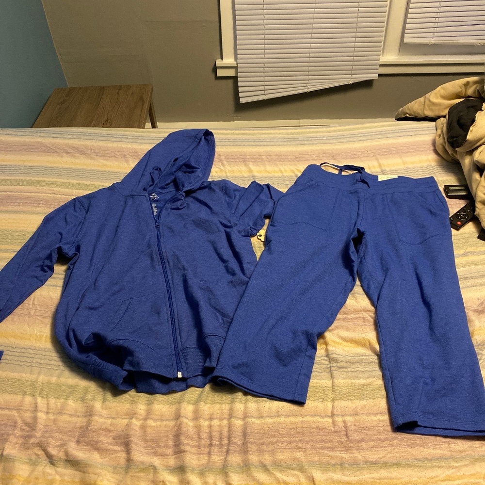 Blue Sweatpants Capri Set